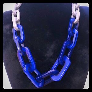 Blue/grey two tone chain necklace. Lg plasticchain